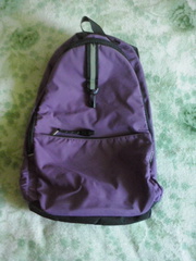 Симпатичный фиолетовый рюкзак